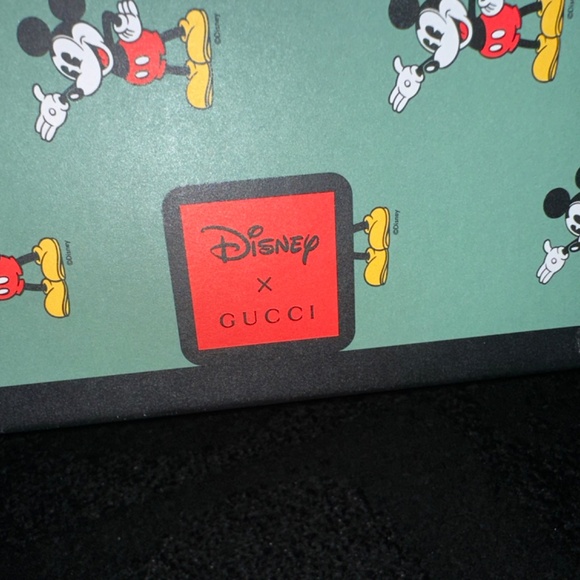 Gucci x Disney Mickey Mouse Sneakers - Picture 11 of 12